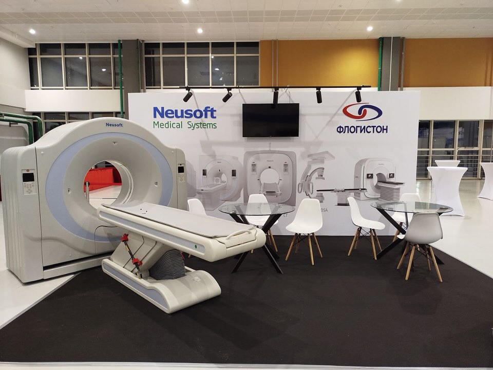 Выставочный пресс-волл Neusoft Флогистон